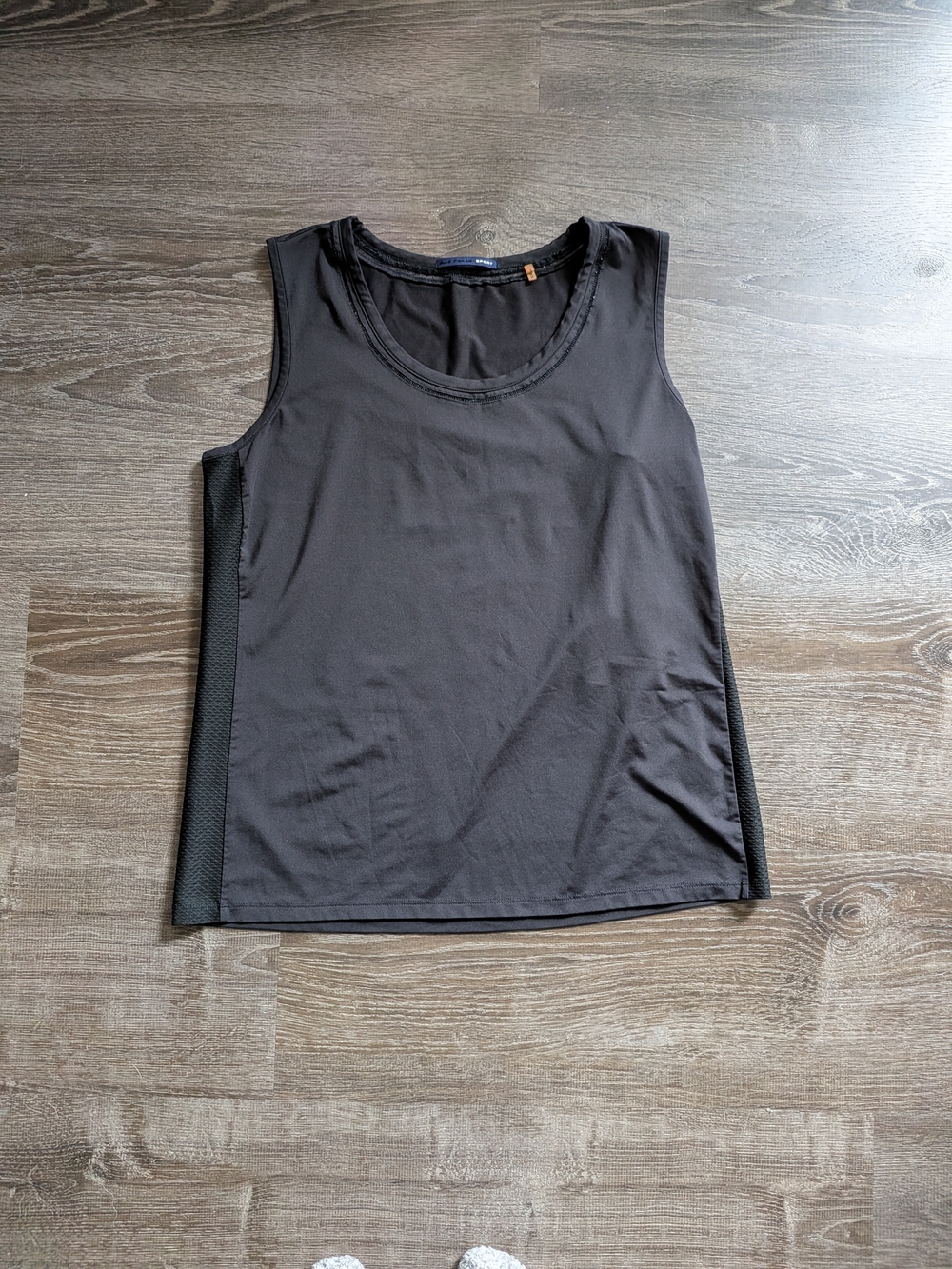 Elie Tahar Sport black tank top with side panels sz. med